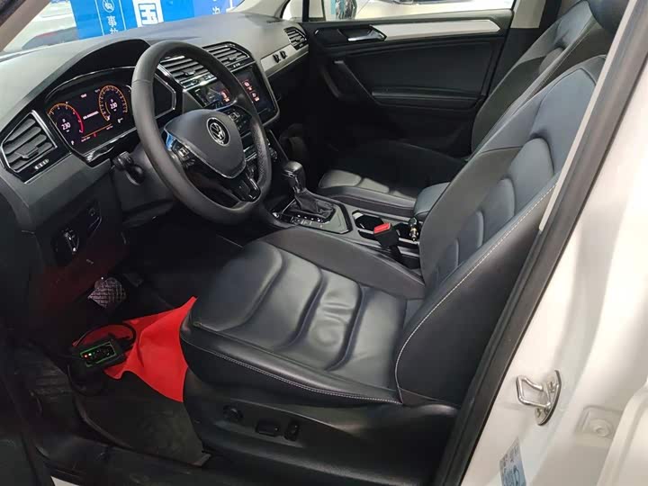 Фото 15 - Volkswagen Tiguan L Pro