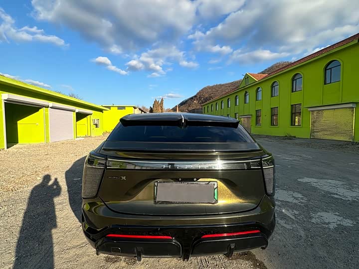 Фото 12 - HiPhi X