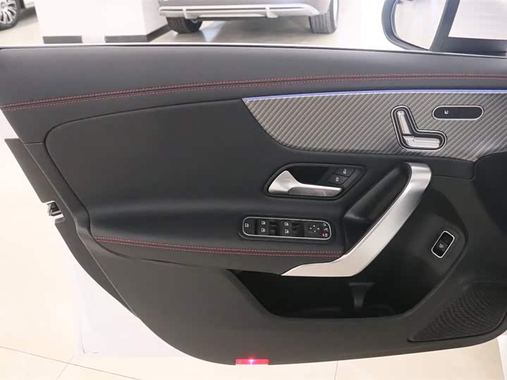 Фото 11 - Mercedes-Benz A-Class