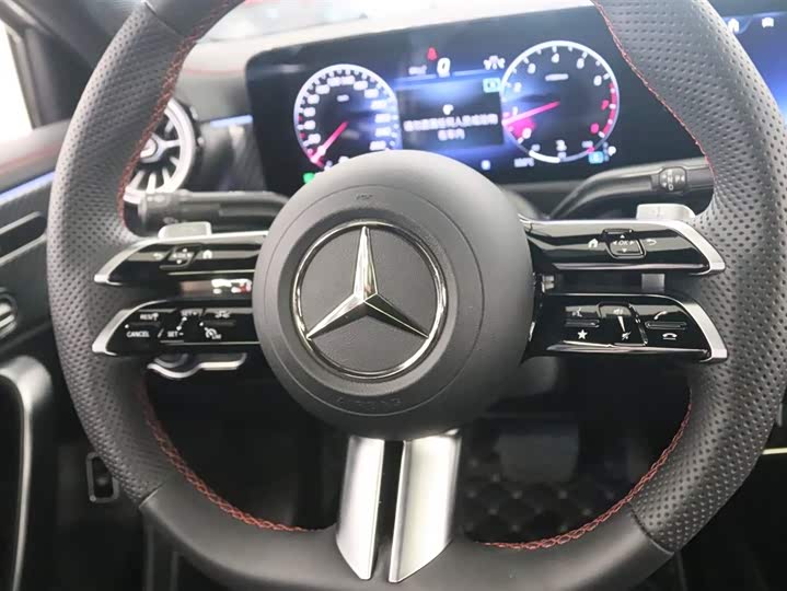 Фото 6 - Mercedes-Benz A-Class