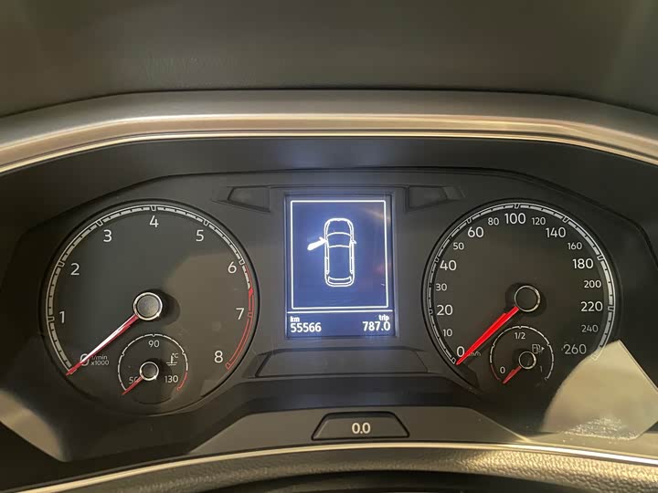 Фото 5 - Volkswagen T-Roc