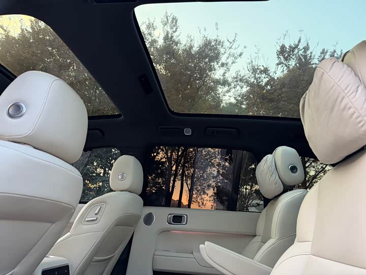 Фото 12 - LiXiang L8