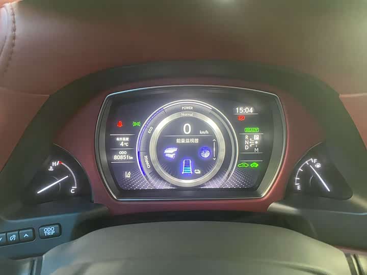 Фото 9 - Lexus LS