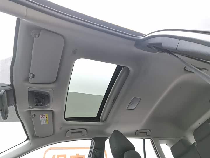 Фото 14 - Toyota Corolla Cross