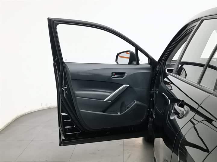 Фото 8 - Toyota Corolla Cross