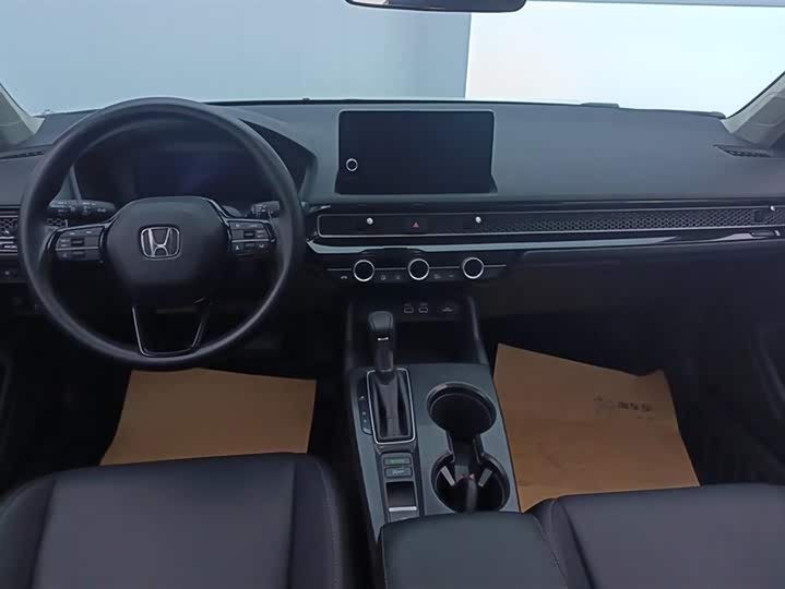 Фото 12 - Honda Civic