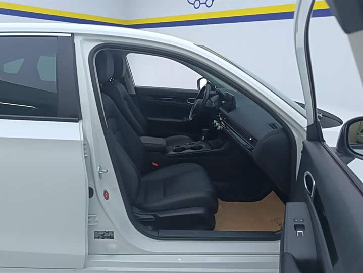 Фото 8 - Honda Civic