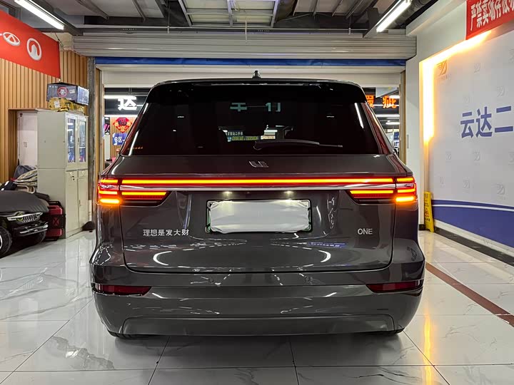 Фото 4 - LiXiang One