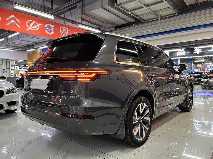 Фото 5 - LiXiang One