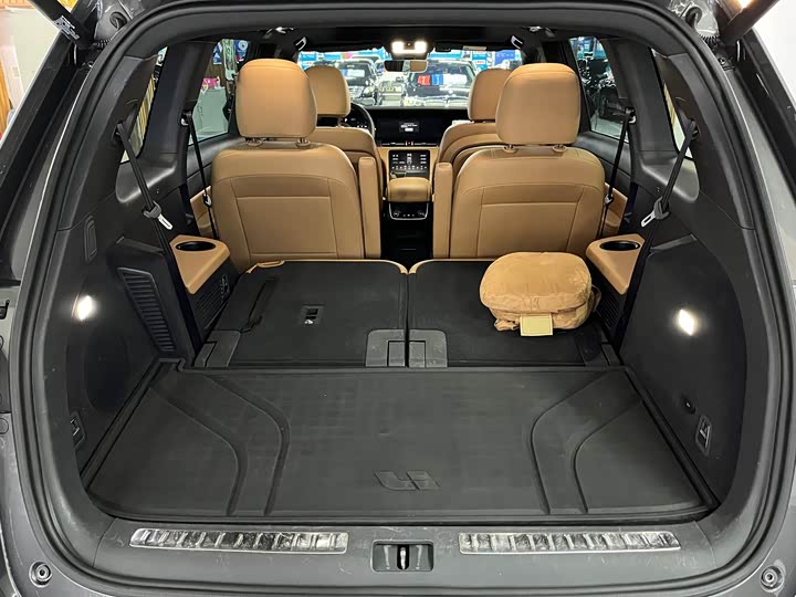 Фото 9 - LiXiang One