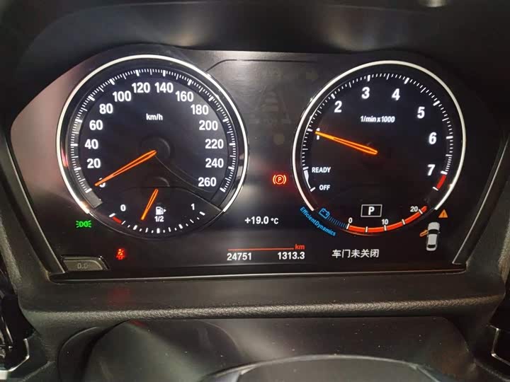 Фото 12 - BMW 1 Series