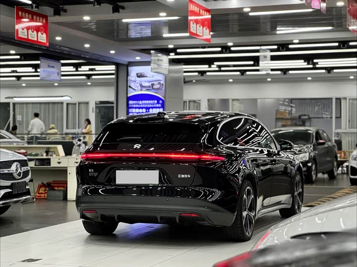 Фото 7 - Nio ET5T