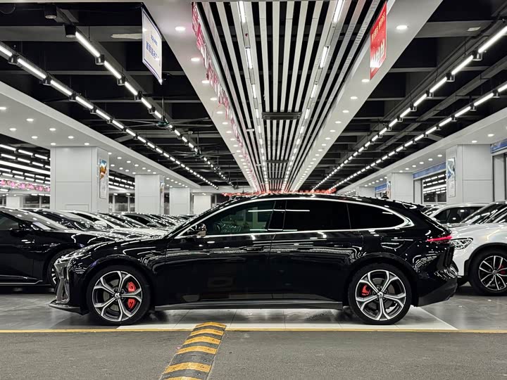 Фото 8 - Nio ET5T