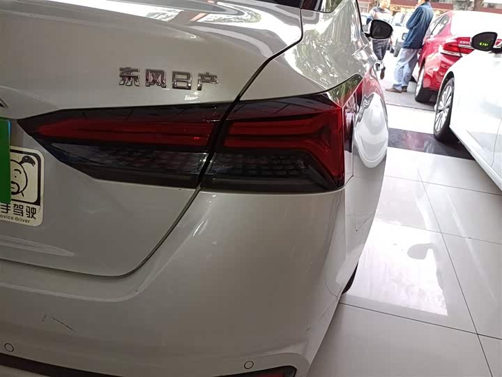 Фото 8 - Nissan Teana