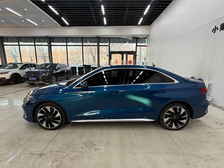 Фото 2 - Audi A3