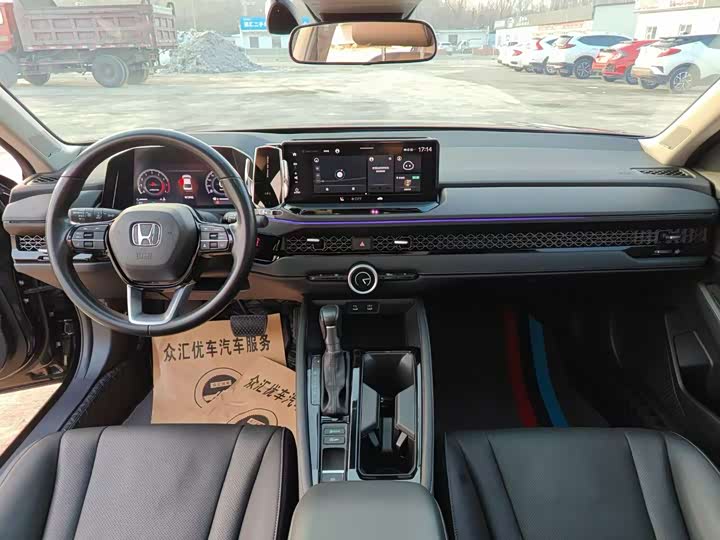 Фото 5 - Honda Accord