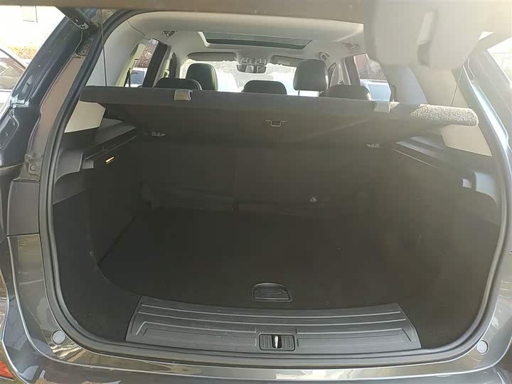 Фото 19 - Roewe RX5 Hybrid