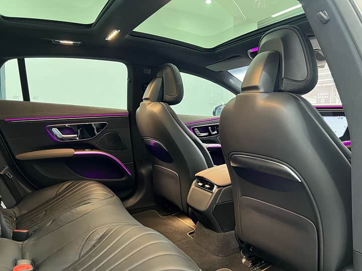 Фото 11 - Mercedes-Benz EQS