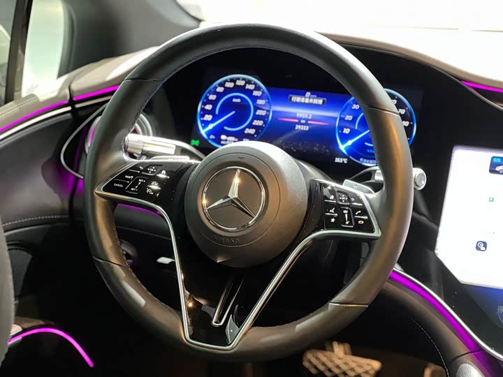 Фото 13 - Mercedes-Benz EQS