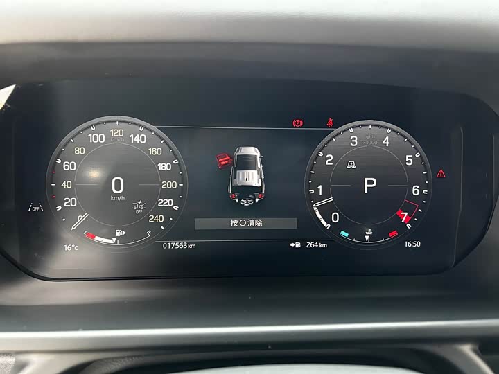 Фото 10 - Land Rover Defender