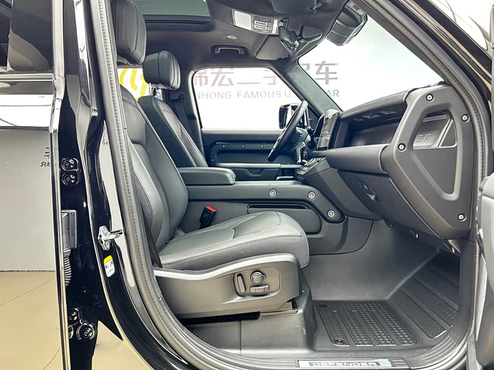 Фото 19 - Land Rover Defender