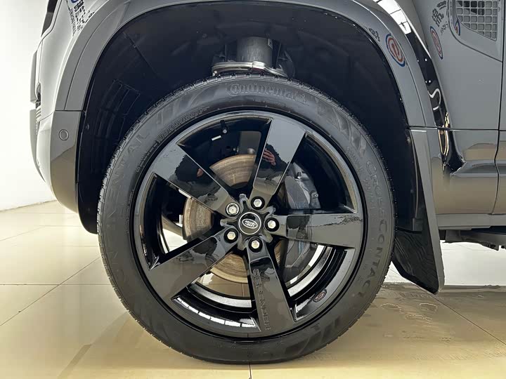 Фото 23 - Land Rover Defender