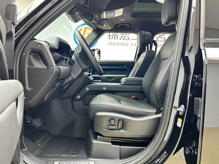 Фото 7 - Land Rover Defender