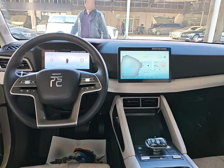 Фото 10 - BYD Yuan Up