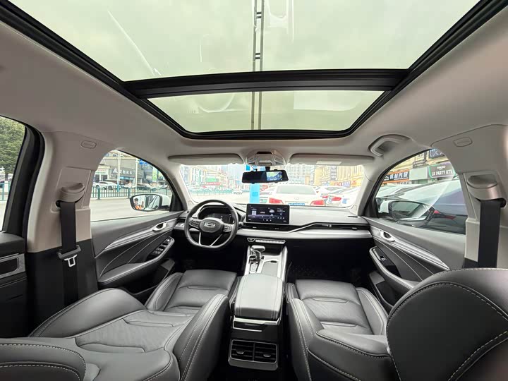 Фото 10 - Geely Preface