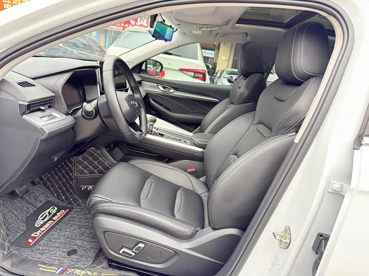 Фото 9 - Geely Preface