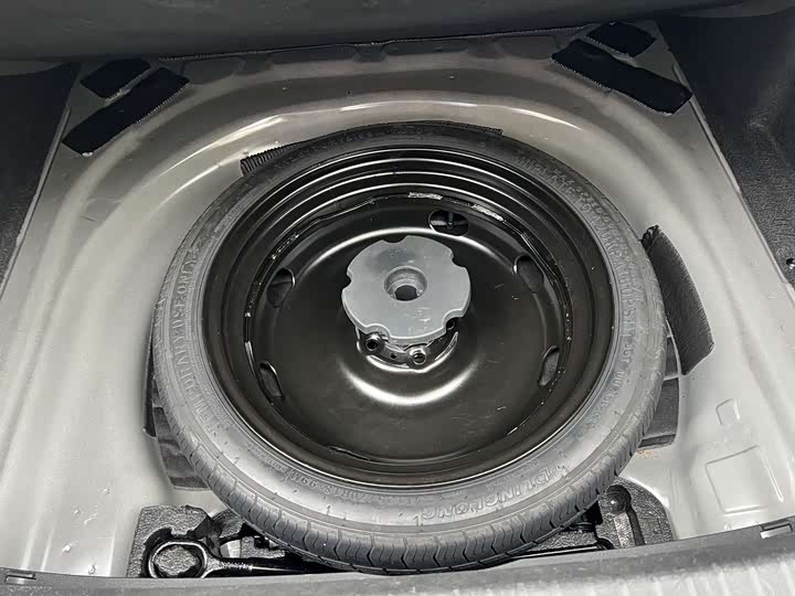 Фото 22 - Volkswagen Passat