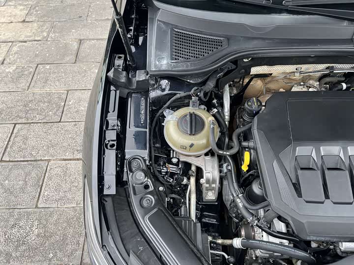 Фото 30 - Volkswagen Passat