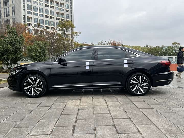 Фото 35 - Volkswagen Passat