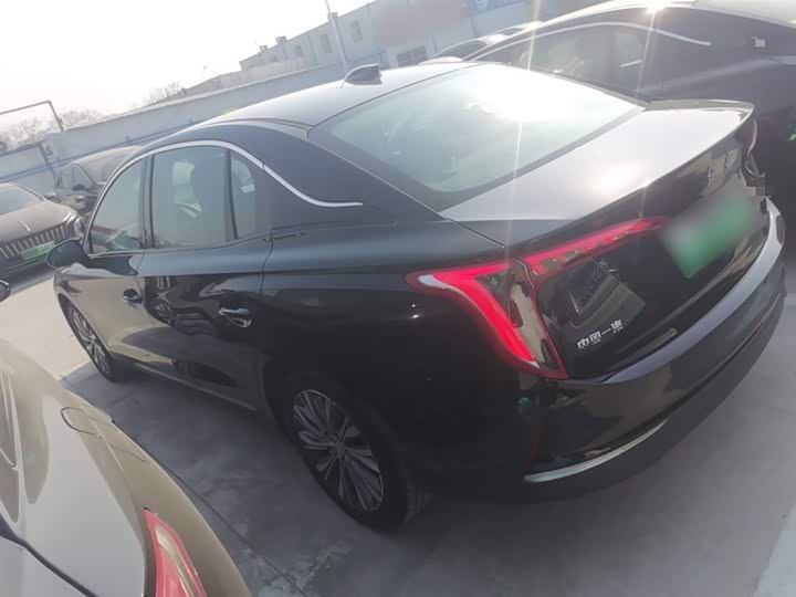 Фото 5 - Hongqi E-QM5