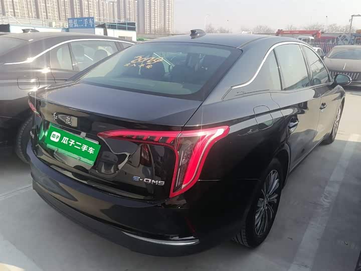 Фото 7 - Hongqi E-QM5