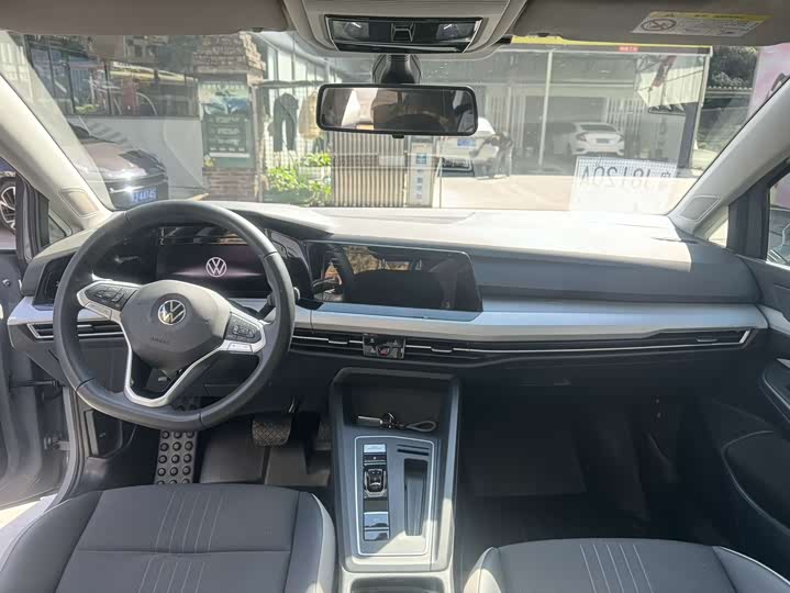 Фото 10 - Volkswagen Golf