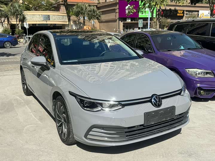 Фото 2 - Volkswagen Golf