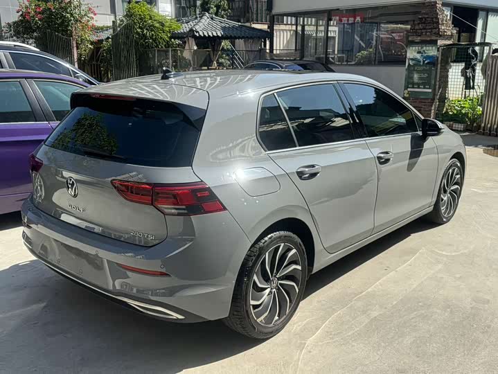 Фото 7 - Volkswagen Golf