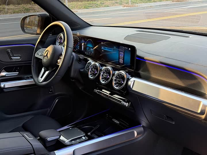 Фото 6 - Mercedes-Benz GLB-Class