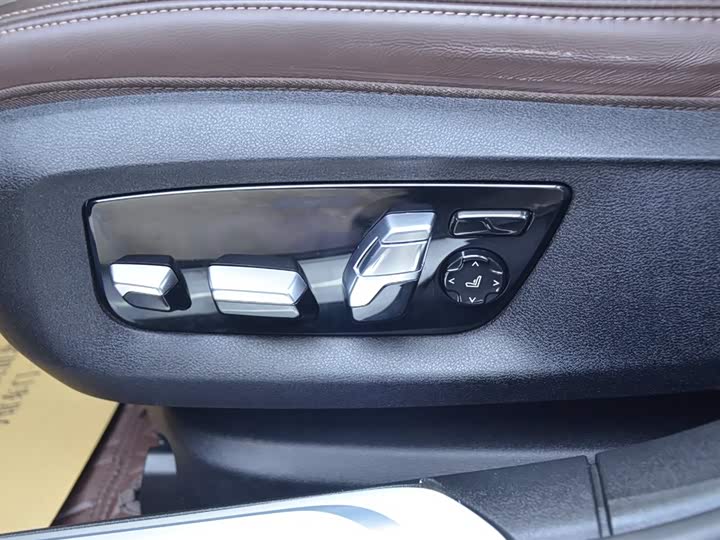 Фото 6 - BMW 7 Series