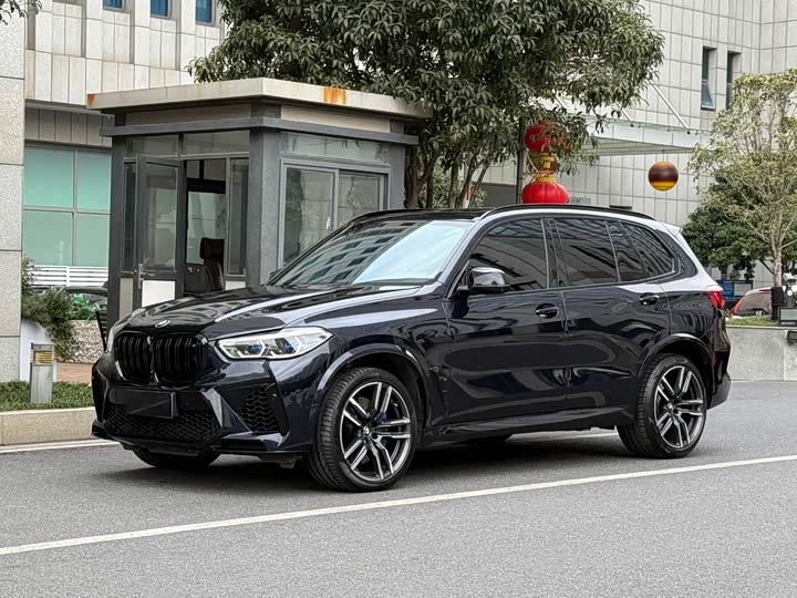Фото 1 - BMW X5 M