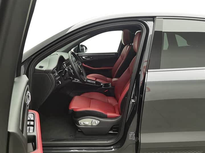 Фото 10 - Porsche Macan