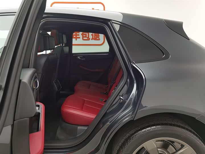 Фото 15 - Porsche Macan