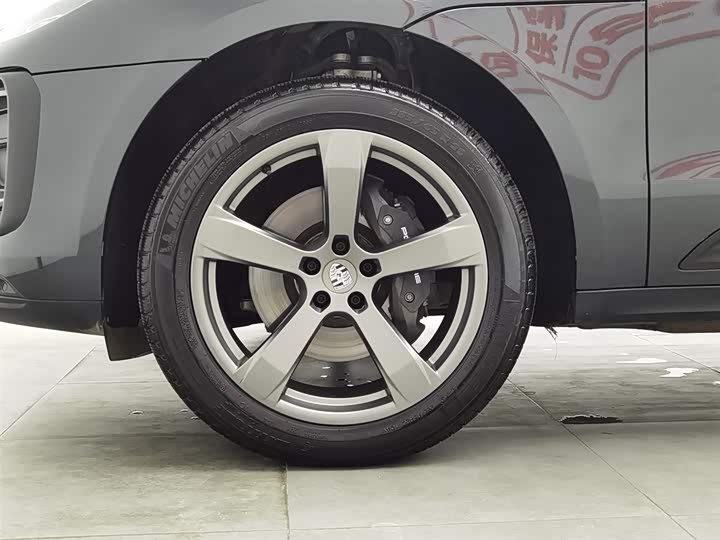 Фото 17 - Porsche Macan