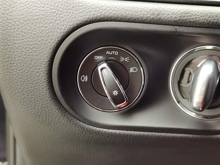 Фото 21 - Porsche Macan