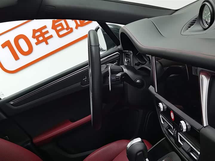 Фото 22 - Porsche Macan