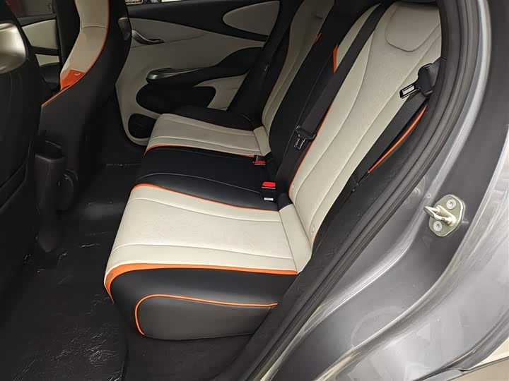 Фото 17 - BYD Dolphin