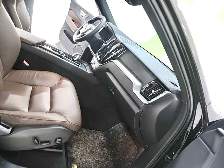 Фото 7 - Volvo XC60