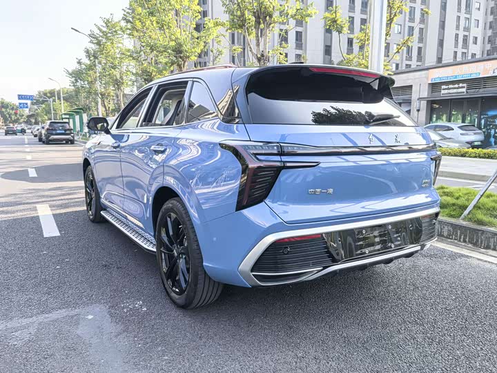 Фото 10 - Hongqi HS3