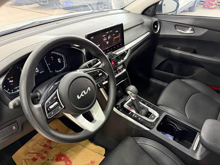 Фото 10 - Kia K3